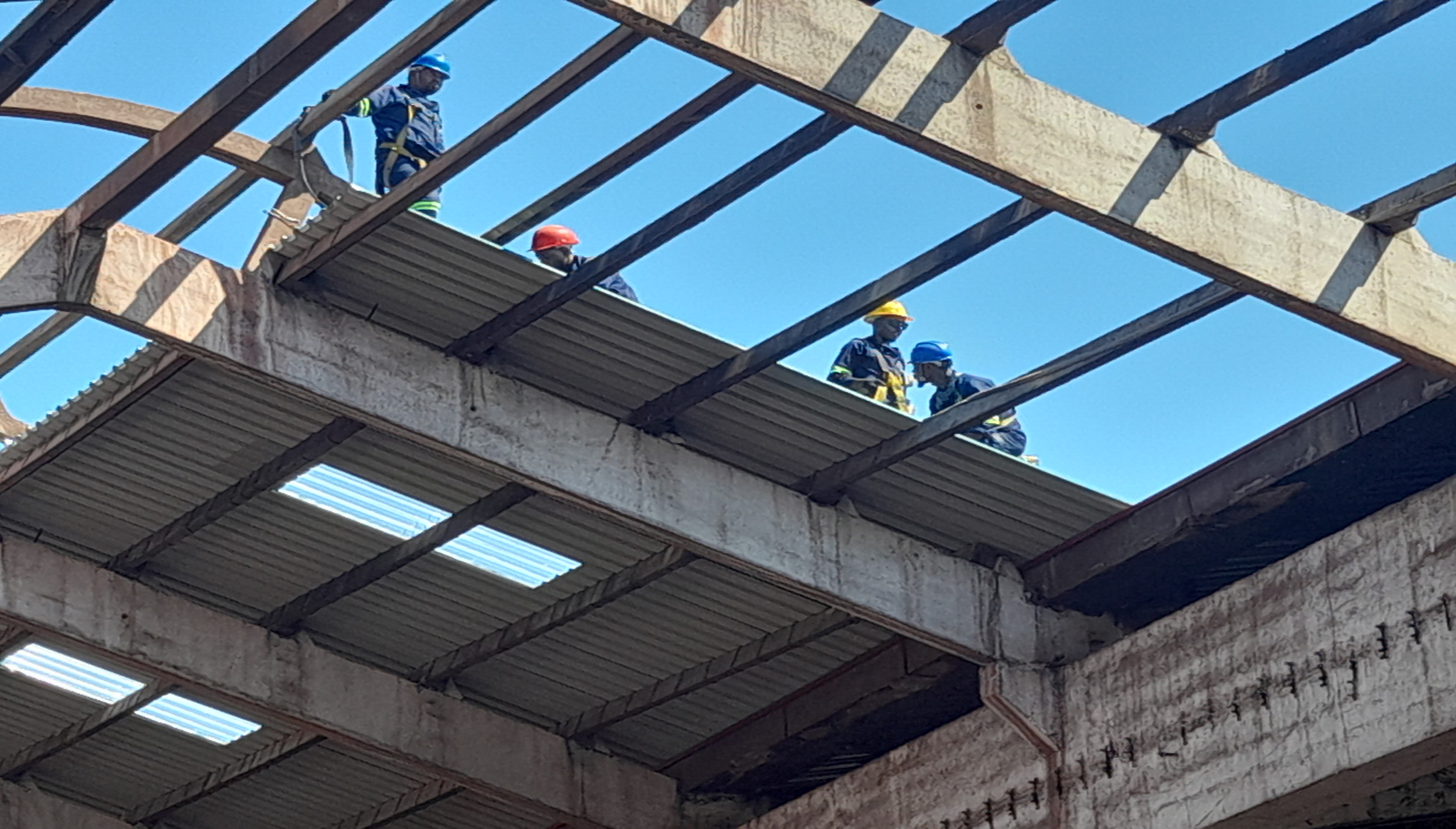 Melhoramento de condutas e chapas de cobertura